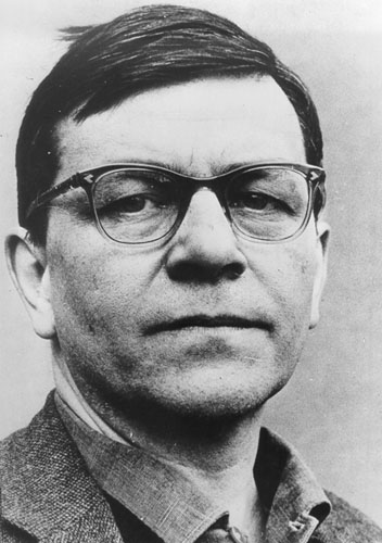 Peter Weiss, escritor alemán (Nowawes, cerca de Berlín, 1916- Estocolmo 1982), nacionalizado sueco